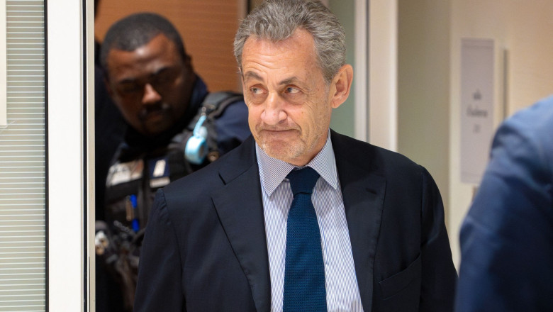 Nicolas Sarkozy a fost exclus din Legiunea de Onoare Imagine