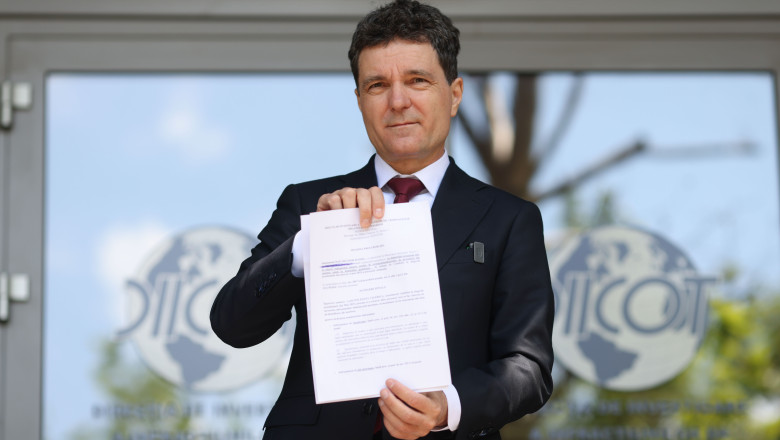 Nicusor Dan a facut plangere penala impotriva Elenei Lasconi in scandalul pozelor publicate de sefa USR - DOCUMENT Imagine