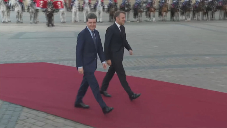 Nicusor Dan a participat la dineul organizat de regele Danemarcei la Copenhaga. Seful statului a sosit umar la umar cu Emmanuel Macron Imagine