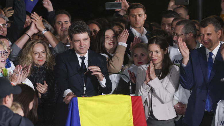 Nicusor Dan a povestit cum a fost prima zi dupa alegeri, cand si-a luat fetita de la scoala: „Ea a fost destul de trista”
