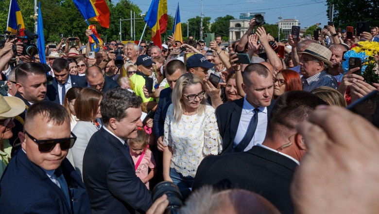 Nicusor Dan, baie de multime la Chisinau. Presedintele a fost votat de peste 80% dintre basarabenii cu cetatenie romana Imagine