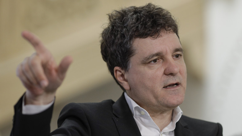 Nicusor Dan, despre discutia cu Ciolacu: Am acceptat o intalnire. Nu sterge faptul ca atunci cand am avut nevoie de bani, am tot cerut Imagine