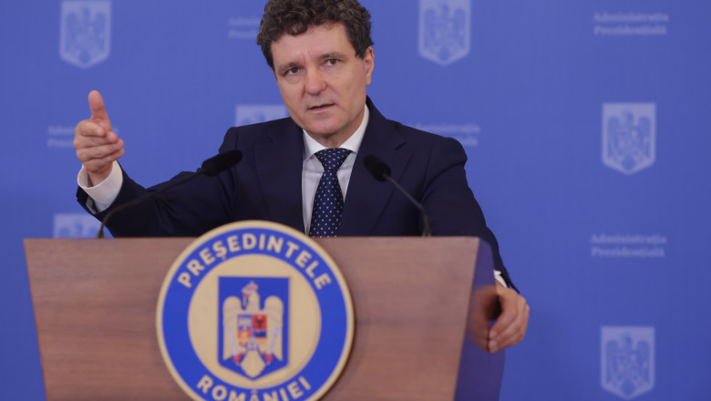 Nicusor Dan explica de ce a sesizat la CCR modificarile aduse legii de combaterea a xenofobiei si antisemitismului Imagine