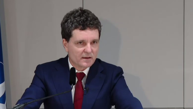 Nicusor Dan: Fortand un salariu minim prea mare, anumite activitati risca sa devina necompetitive Imagine