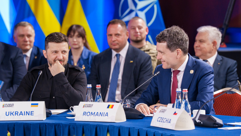Nicusor Dan, intampinat cu aplauze la summitul B9 de la Vilnius: „Avem nevoie de un NATO mai puternic” Imagine