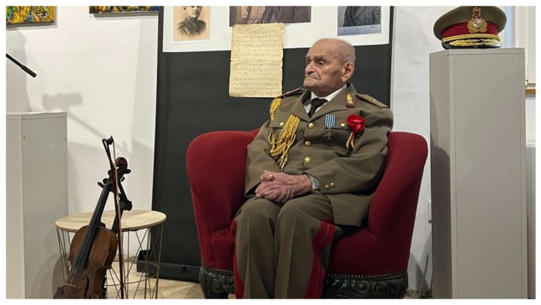 Nicusor Dan l-a decorat pe veteranul de razboi Iosif Rus, care implineste astazi 110 ani Imagine