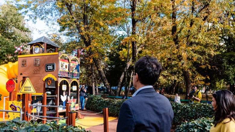 Nicusor Dan vrea ca toate locurile de joaca din Bucuresti sa fie reabilitate in 2024: „Din 2010 nu s-a mai atins nimeni de ele” Imagine