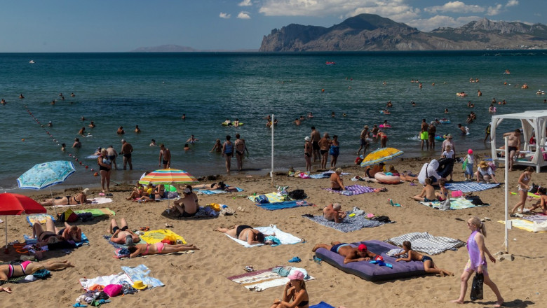 Nimic nu-i opreste pe rusi sa mearga in vacanta, in Crimeea. De ce continua sa ignore pericolul: „Cerul este protejat, avem incredere” Imagine