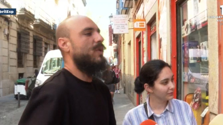 Niste romani s-au instalat confortabil in casa unei spaniole plecate la copii, in Canada, si nu mai vor sa plece Imagine