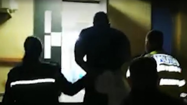 Noi detalii despre soferul cu Mercedes care si-a batut joc de politisti in Bucuresti. Barbatul a fost retinut dupa 7 ore de audieri Imagine