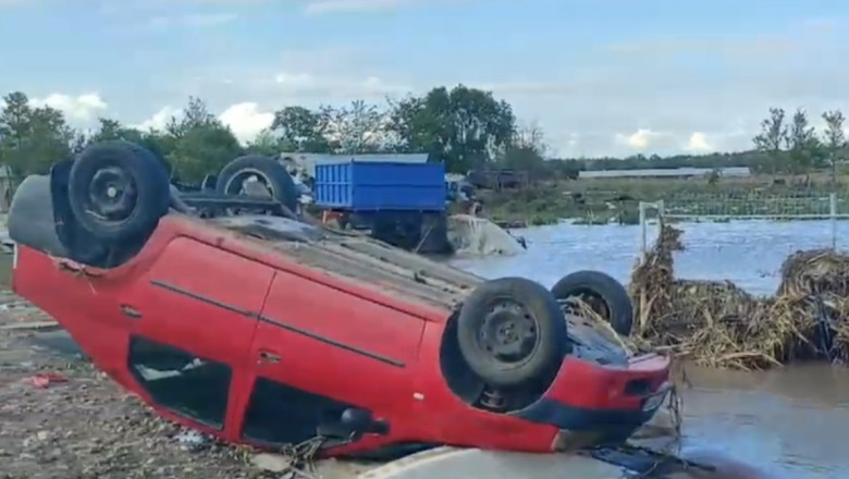 Noi imagini dramatice cu dezastrul lasat in urma de inundatiile din judetul Galati Imagine
