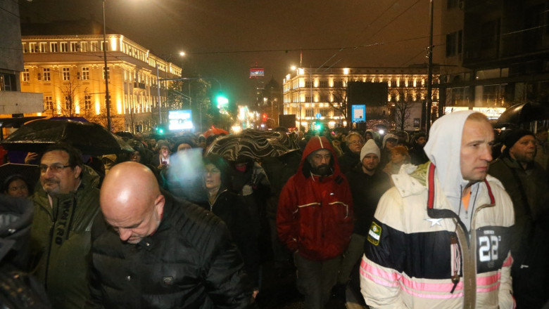 Noi proteste antiguvernamentale in Serbia, dupa incidentul cu victime din gara Novi Sad. Mii de persoane au iesit in strada la Belgrad Imagine