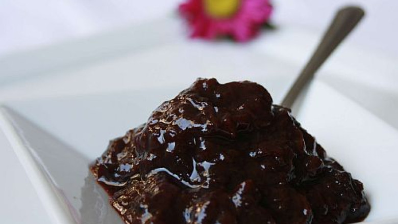 NOI REGULI. Gemul de prune va contine de acum inainte, obligatoriu, si... prune Imagine