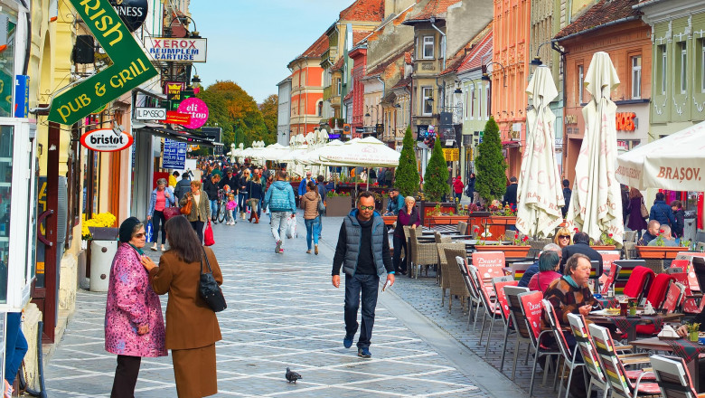 Noi reguli pentru terase in Brasov. Primaria vrea mai mult spatiu pentru pietoni Imagine