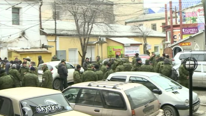 Noi violente in Ucraina. Cel putin un mort si trei raniti intr-un schimb de focuri in orasul Mariupol Imagine