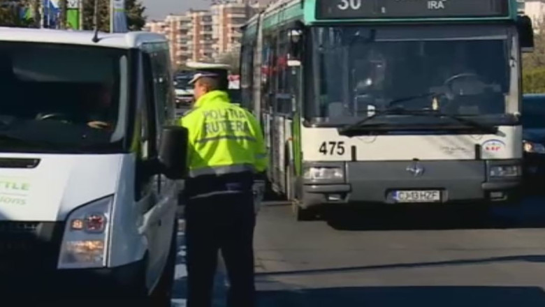 Noile prevederi ale codului rutier, necunoscute pentru soferi. Politistii au aplicat 25 de amenzi, in doar doua ore Imagine