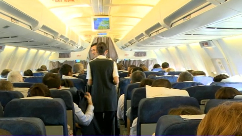 Norme de eticheta in vacanta. Cum ne comportam in avion si pe plaja Imagine