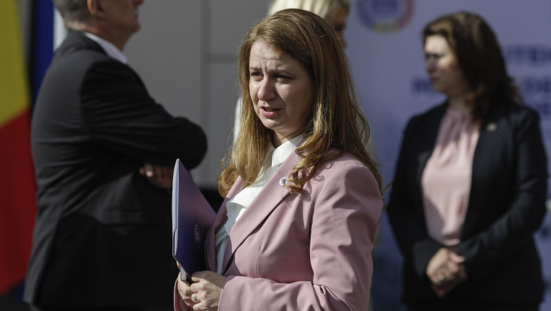 Nou scandal pe salariile din Educatie. Guvernul scoate majorarile din „ordonanta trenulet”. Sindicalistii s-au dus la negocieri Imagine