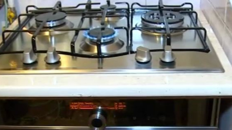 Noua pensionari din Brasov, supravegheati de bucatarii inteligente. Familia afla imediat gazul e lasat deschis sau e urmat tratamentul Imagine