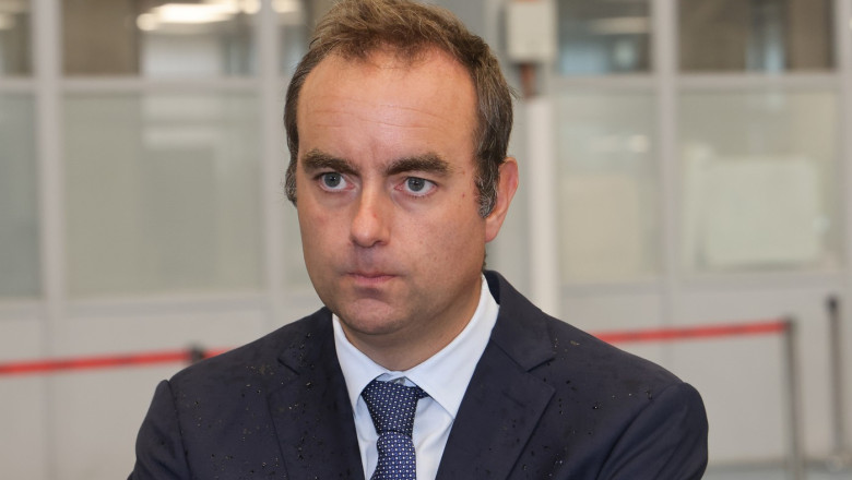 Noul premier francez Sebastien Lecornu retrage propunerea de eliminare a doua zile libere si anunta strategia pentru a adopta bugetul Imagine