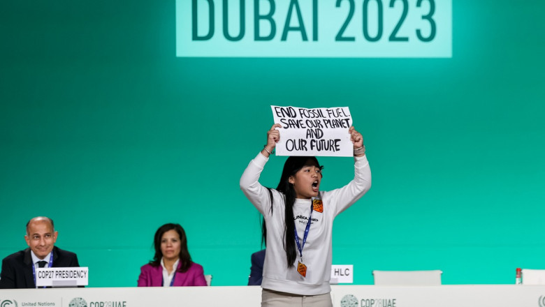 Noul proiect de text al COP28 nu mentioneaza eliminarea treptata a combustibililor fosili. Ce masuri cuprinde acordul Imagine