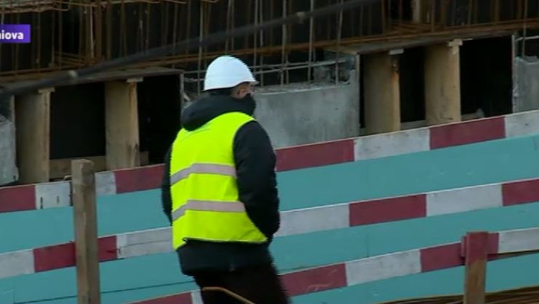 Noul sediu al Tribunalului din Craiova, construit cu muncitori angajati la negru Imagine