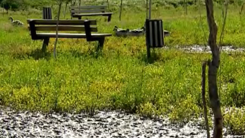 Nu au apa curenta, dar au panouri fotovoltaice Imagine