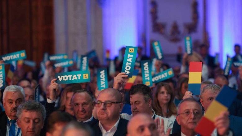 „Nu e cea mai buna varianta, dar nici cea mai rea”. Cum a aratat evenimentul care a oficializat candidatura lui Ciuca la prezidentiale Imagine
