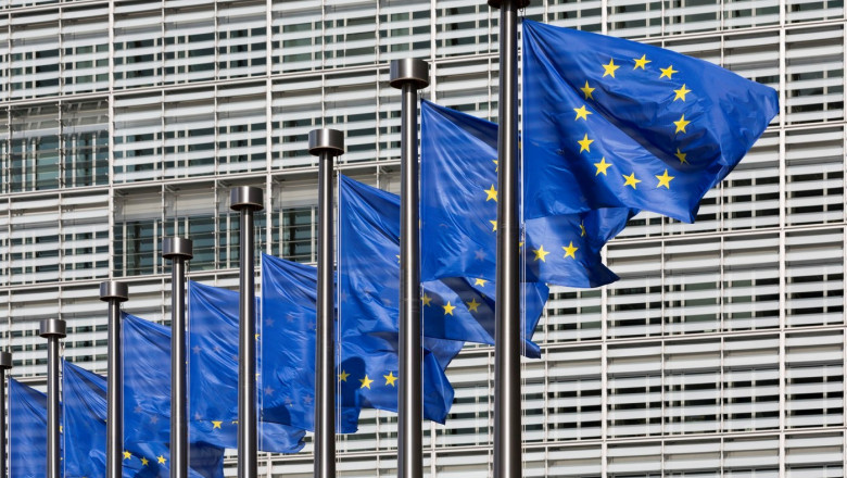 „Nu mai loviti civili”: Tensiuni majore dupa amenintarile Rusiei la adresa Kievului. UE convoaca trimisul Moscovei la Bruxelles
