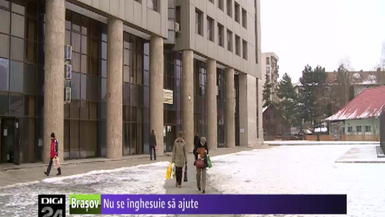 Nu se inghesuie sa ajute Imagine