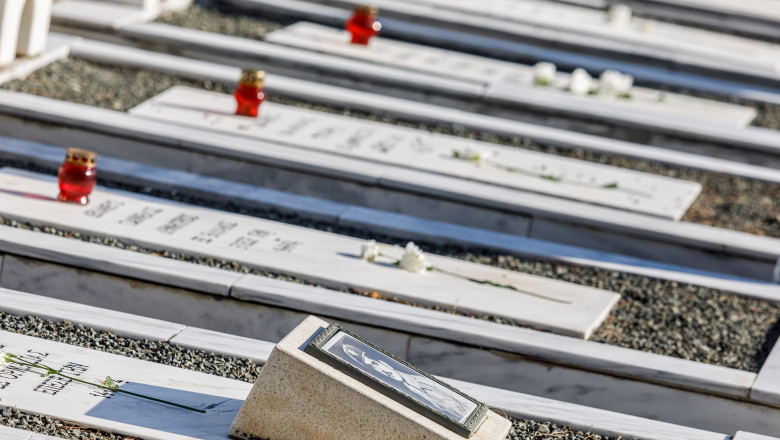 „Nu vom uita niciodata”: 51 de ani de la invazia care a divizat Ciprul. Grecii sunt in doliu, turcii sarbatoresc Imagine