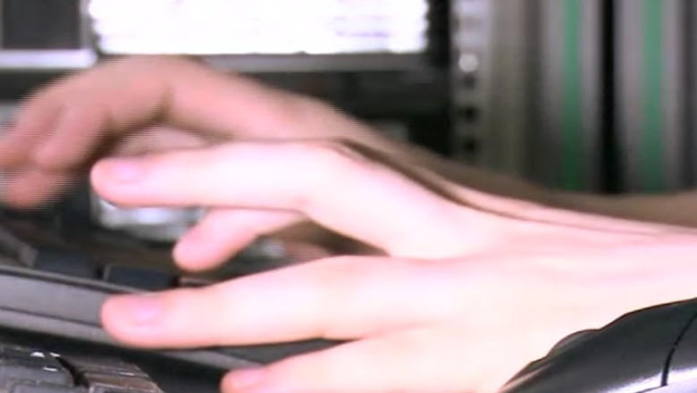 Nume grele in dosarul lui „Guccifer”. Hackerul a incercat sa-i vanda informatii lui Dan Voiculescu Imagine