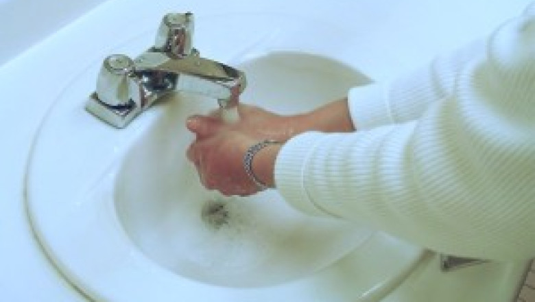 Numele de domeniu Ebola.com, vandut cu peste 200.000 de dolari Imagine