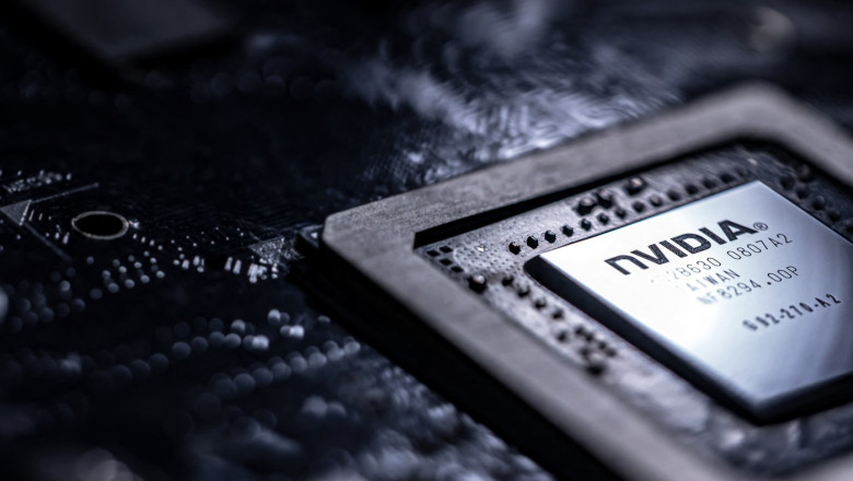 Nvidia a devenit a 3-a cea mai valoroasa companie listata la bursa din lume. Producatorul de cipuri a depasit gigantul petrolier Aramco Imagine
