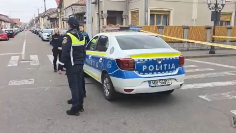 O adolescenta a fost injunghiata de iubit pe o strada din Drobeta-Turnu Severin. Baiatul a incercat apoi sa se sinucida Imagine