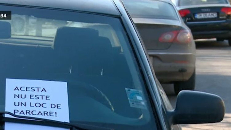 O altfel de „sanctiune" pentru soferii care si-au parcat masinile pe spatiul verde Imagine