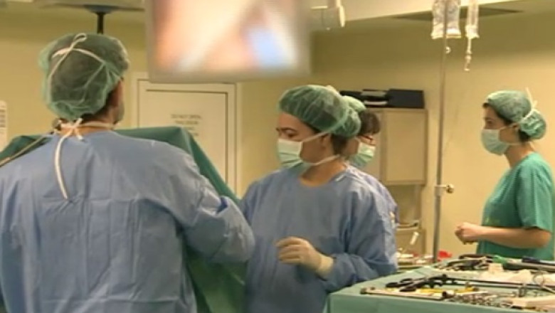 O anestezista romanca s-a sinucis in Franta. Fost coleg: „Se dedica muncii, in detrimentul sotului si fiului ei de sase ani” Imagine