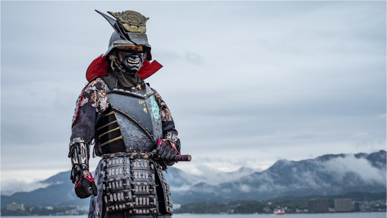 O arma inventata de samurai a devenit din nou populara in Japonia dupa ce angajatul unui magazin a folosit-o pentru a opri un jaf Imagine