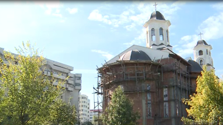 O biserica ar putea fi daramata dupa ce terenul pe care se afla a fost retrocedat Imagine