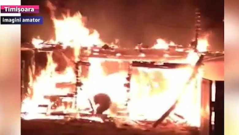 O casa din Ghiroda, distrusa de flacari Imagine