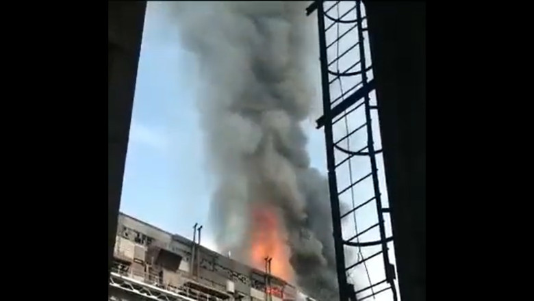 O centrala ruseasca la granita cu Ucraina a ars ca o torta. Rusii neaga ca sursa incendiului a fost o explozie Imagine