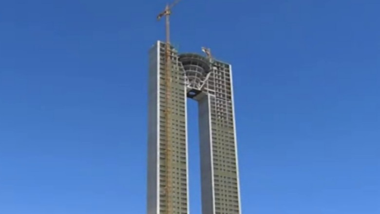 O cladire de 47 de etaje din Alicante are lift doar pana la nivelul 20 Imagine