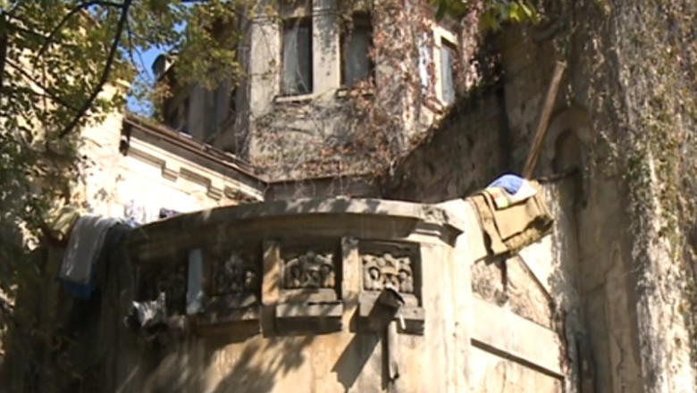 O cladire istorica a Capitalei, ocupata abuziv, este pe punctul de a se prabusi Imagine