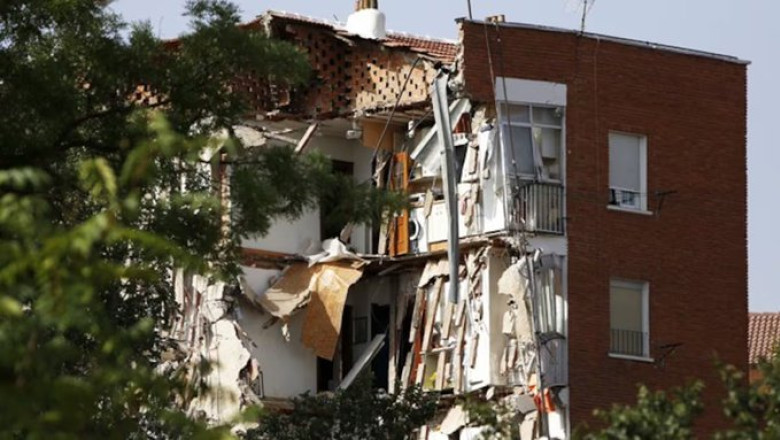 O cladire s-a prabusit in centrul Madridului, la doar cativa pasi de Teatrul Regal Imagine