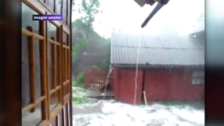 O comuna din Suceava, acoperita de gheata. Aproape 1.500 de persoane au fost izolate cateva ore Imagine