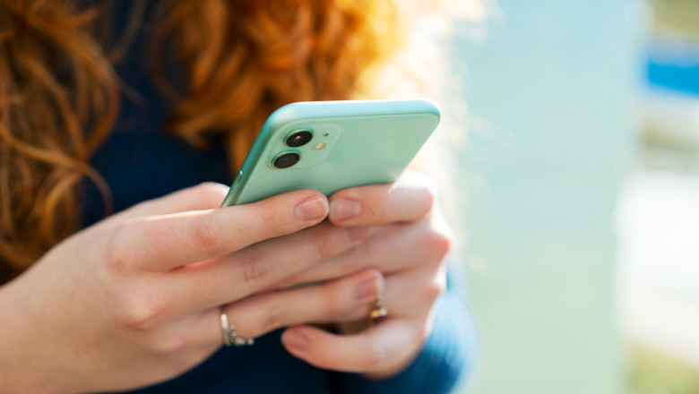O eleva din Arad a fost trimisa in judecata pentru jigniri pe Instagram. Cum s-a aparat adolescenta Imagine