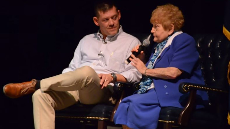 O evreica de origine romana, fosta detinuta la Auschwitz, l-a adoptat pe nepotul comandantului lagarului Imagine