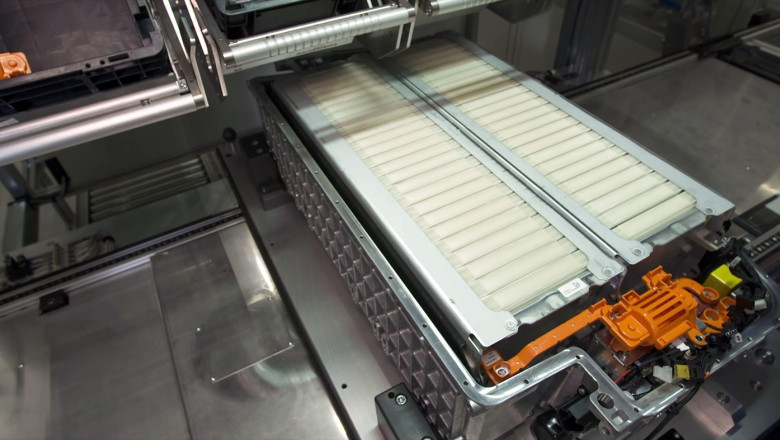 O fabrica de baterii din SUA va intarzia inceperea productiei, dupa ce autoritatile au arestat sute de imigranti Imagine