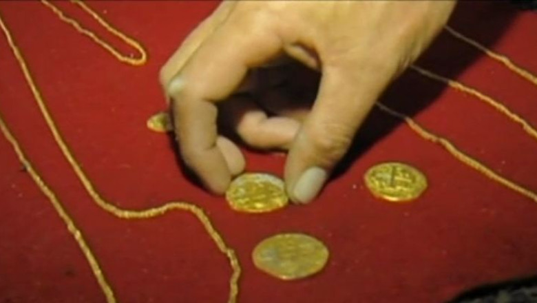 O familie din Florida a gasit in apele Atlanticului o comoara de sute de mii de dolari Imagine