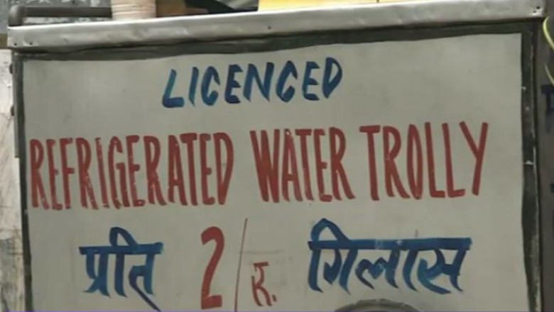 O familie din India a economisit bani timp de zece ani pentru a cumpara un frigider Imagine